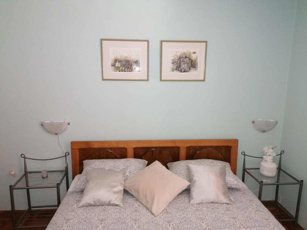 Near Beach - Apartments Marica Ровинь Экстерьер фото