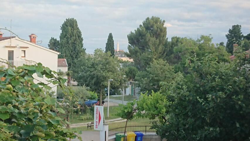 Near Beach - Apartments Marica Ровинь Экстерьер фото