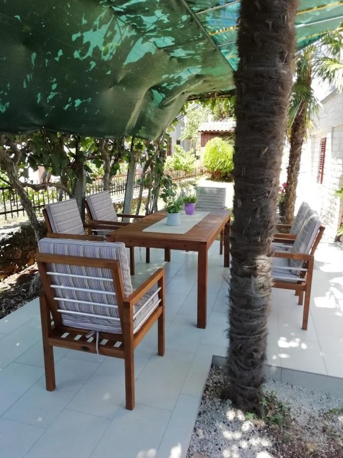 Near Beach - Apartments Marica Ровинь Экстерьер фото