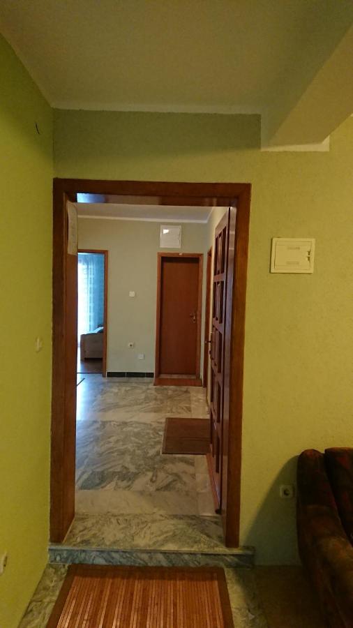 Near Beach - Apartments Marica Ровинь Экстерьер фото
